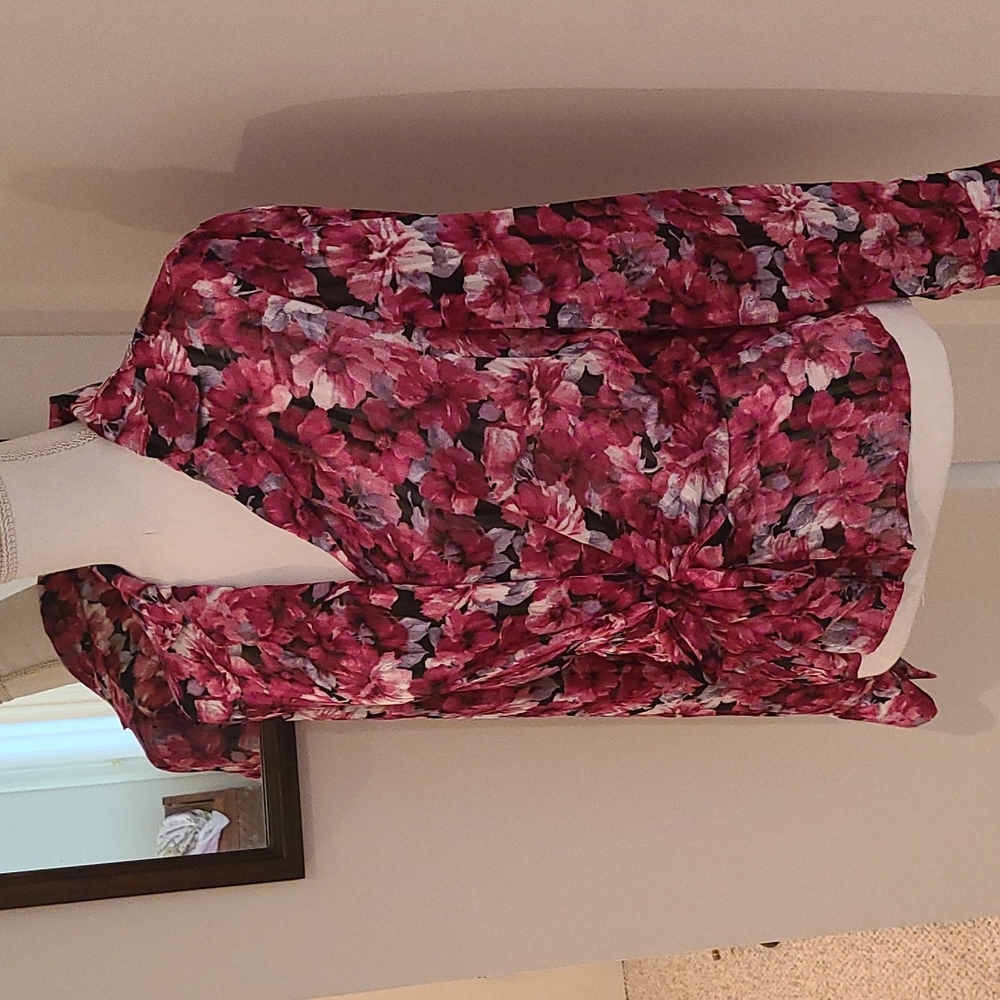 Jones New York floral sheer blouse